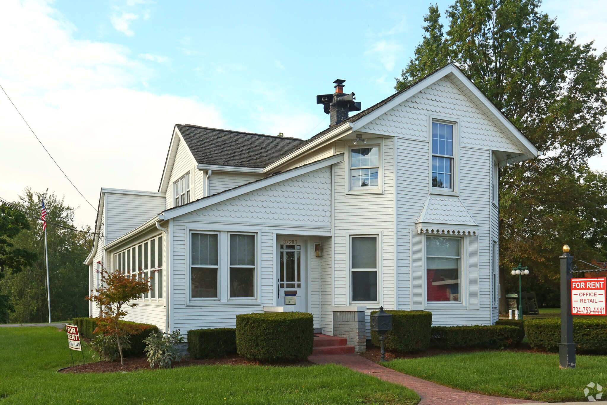 37283 Huron River Dr, New Boston, MI for sale Primary Photo- Image 1 of 1