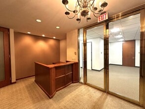 1 S Main St, Dayton, OH for lease Interior Photo- Image 1 of 11