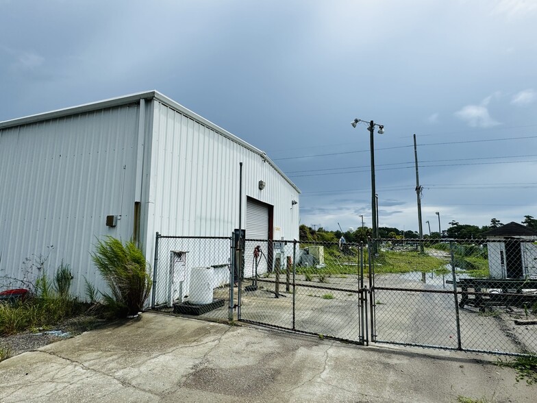 910 Highway 17 S, Surfside Beach, SC for sale - Primary Photo - Image 1 of 3