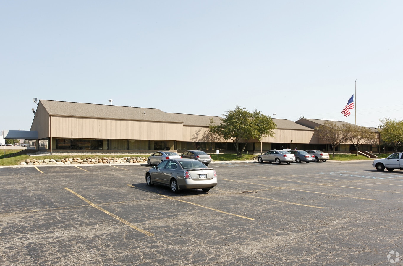 2222 S Linden Rd, Flint, MI 48532