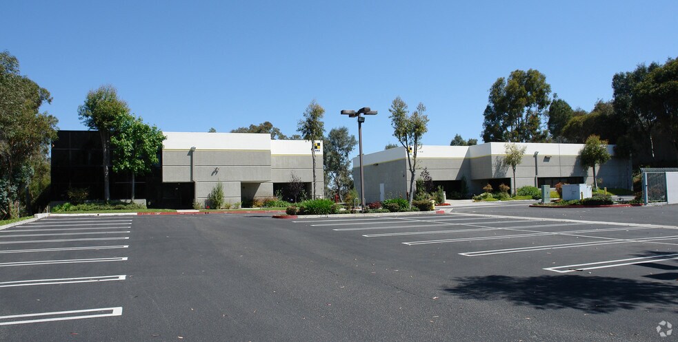 1130 Joshua Way, Vista, CA for sale - Primary Photo - Image 2 of 4