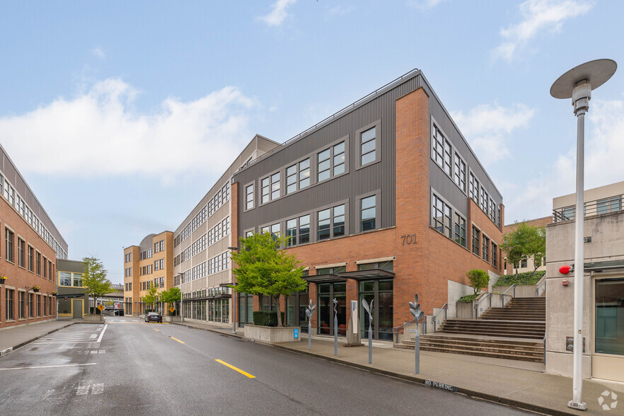 701 N 34th St, Seattle, WA for lease - Building Photo - Image 1 of 26