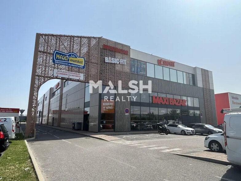 Office in Saint-Priest for lease - Building Photo - Image 1 of 13