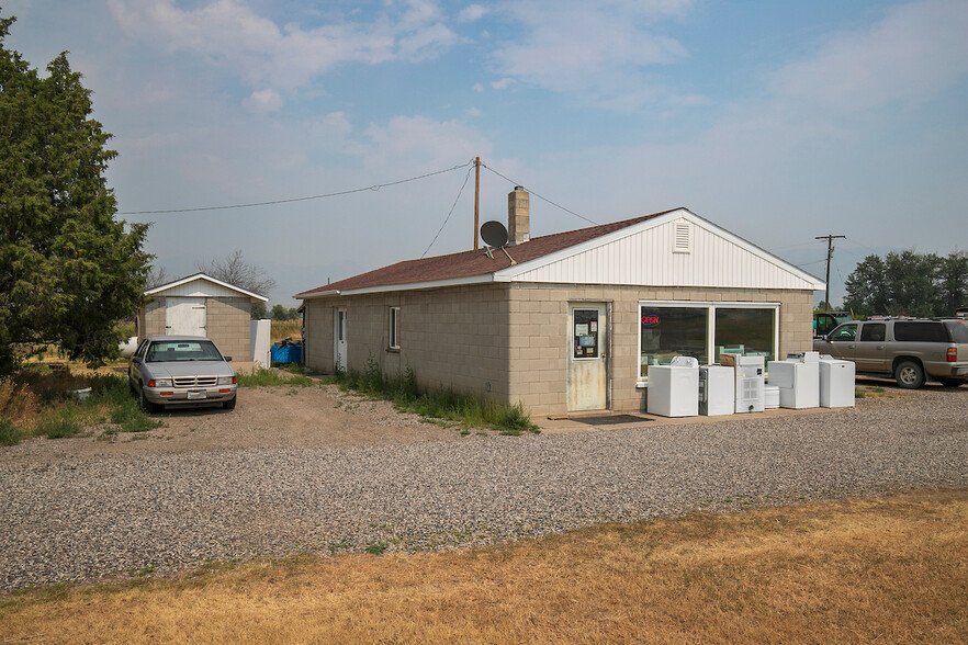 10 Tower Rd, Belgrade, MT for sale - Building Photo - Image 2 of 17