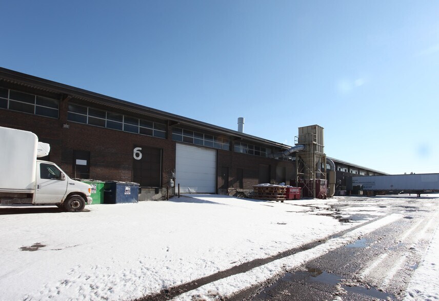 112 Snidercroft Rd, Concord, ON for lease - Building Photo - Image 2 of 2