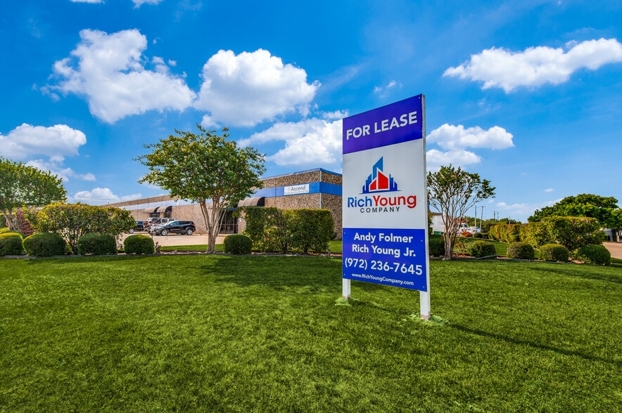 2910 Belmeade Dr, Carrollton, TX for lease - Building Photo - Image 2 of 6