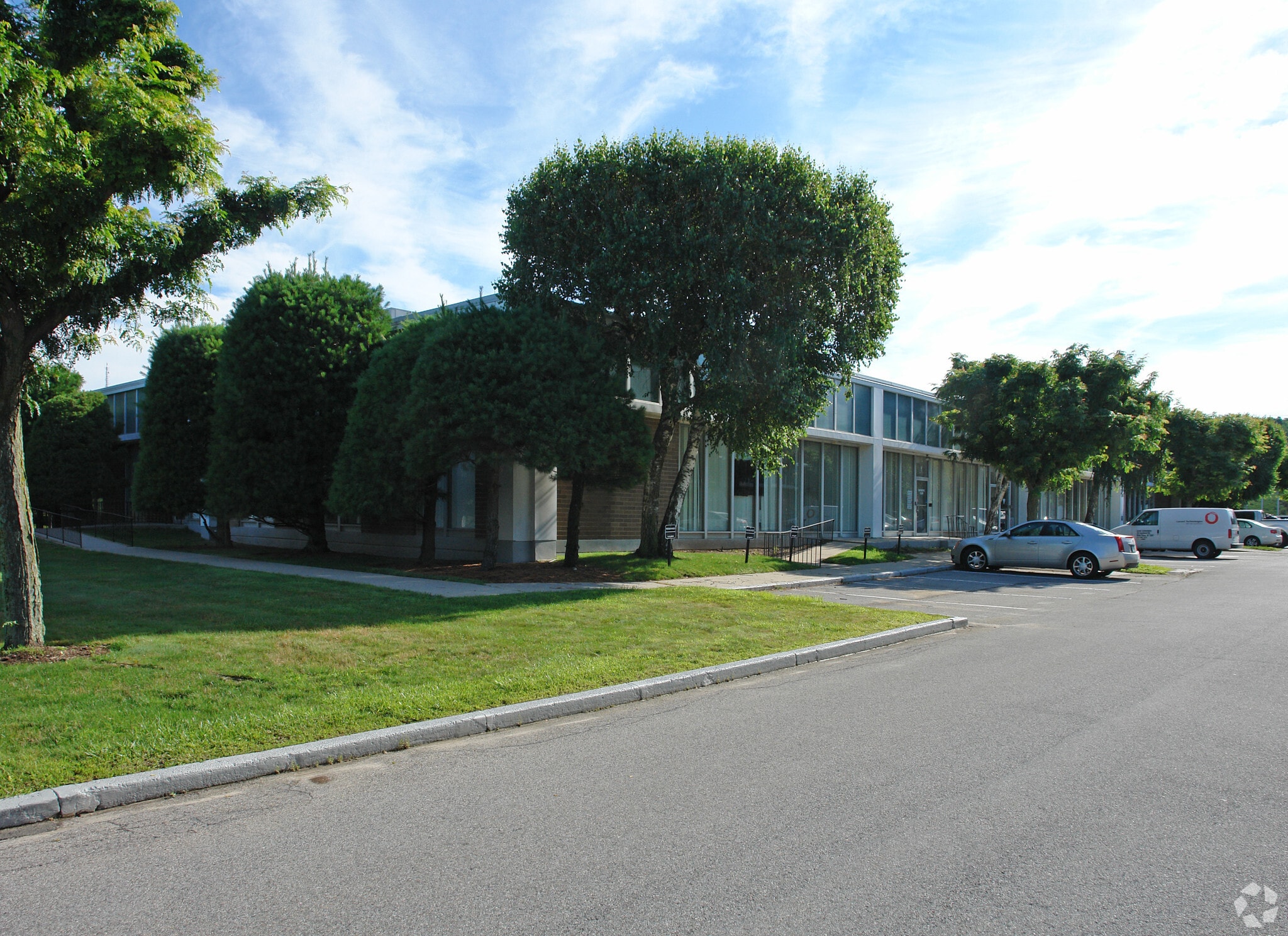 6 Westchester Plz, Elmsford, NY for lease Primary Photo- Image 1 of 7