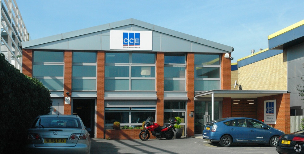 215 High St, West Drayton for sale - Building Photo - Image 1 of 1