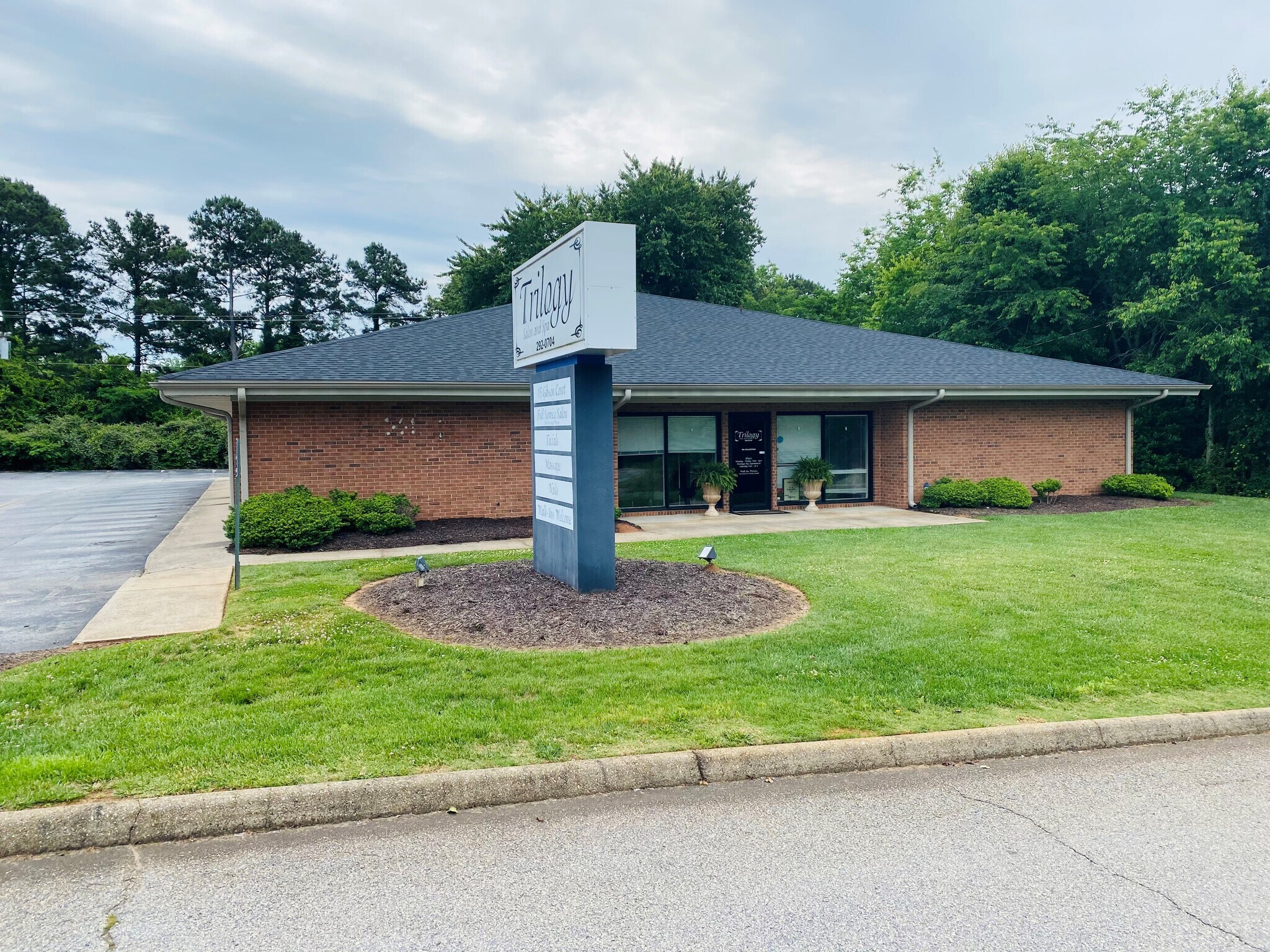 15 Gibson Ct, Greenville, SC for sale Building Photo- Image 1 of 1