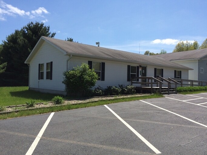 32101 Bertrand St, Niles, MI 49120