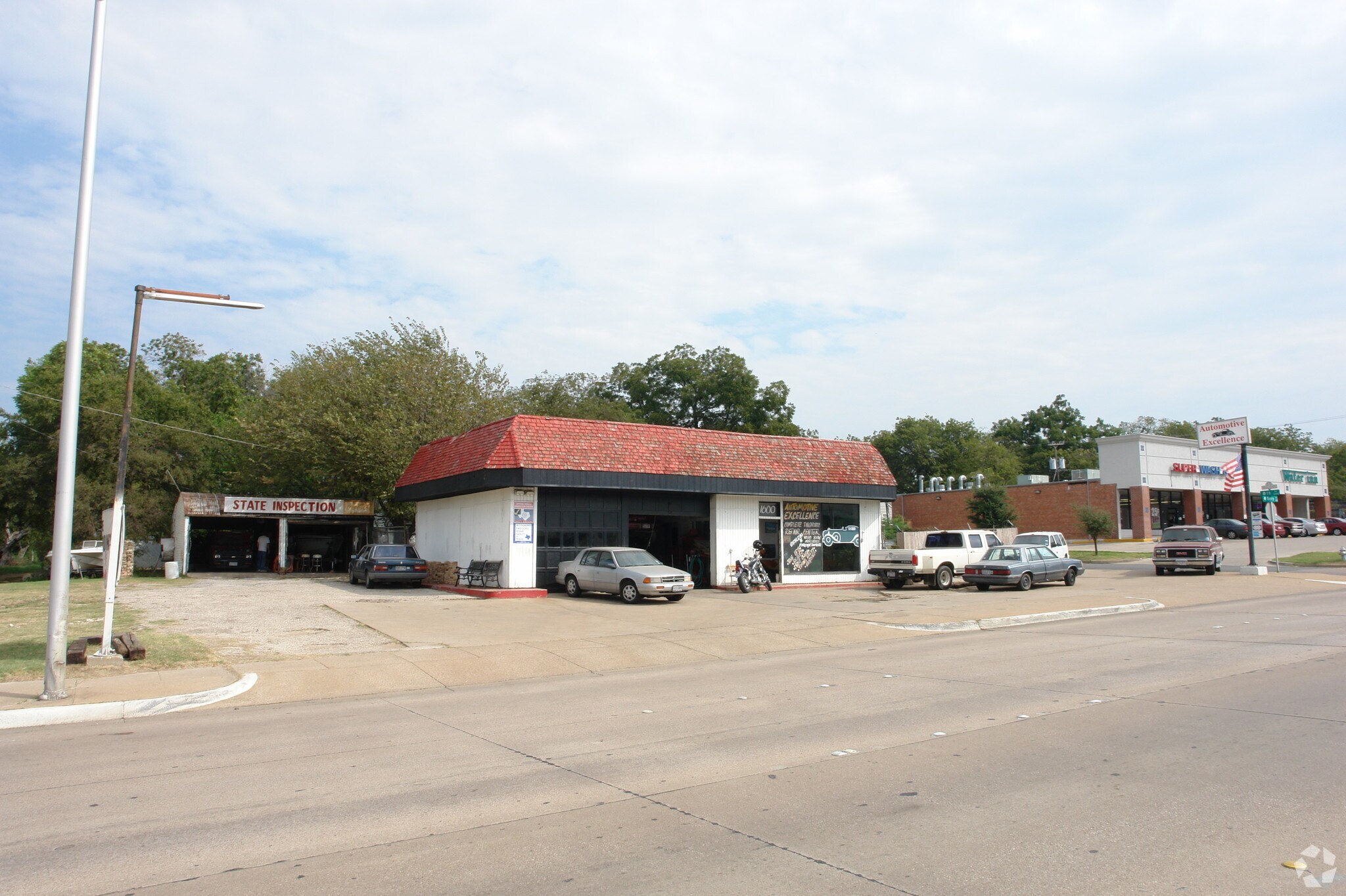 1600 W Berry St, Fort Worth, TX for sale Primary Photo- Image 1 of 1