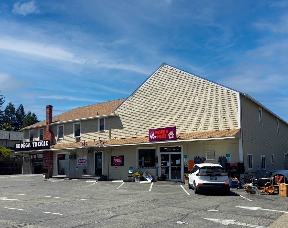 884 Bodega Ave, Petaluma, CA for lease Building Photo- Image 1 of 12
