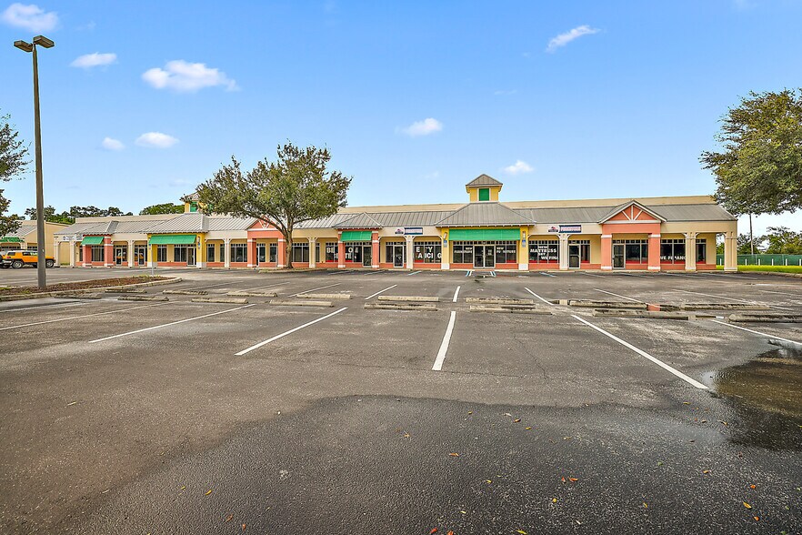 20180 N US Highway 27, Clermont, FL for lease - Building Photo - Image 1 of 16