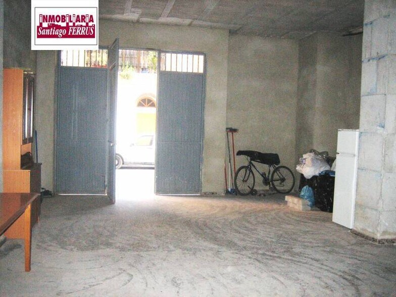 Retail in València for sale - Building Photo - Image 2 of 3