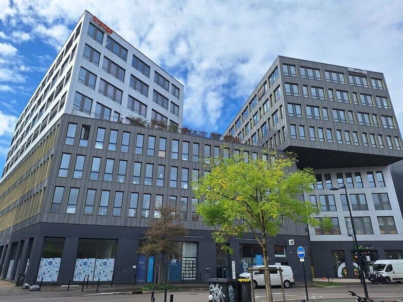 Office in Bordeaux for lease - Building Photo - Image 1 of 12