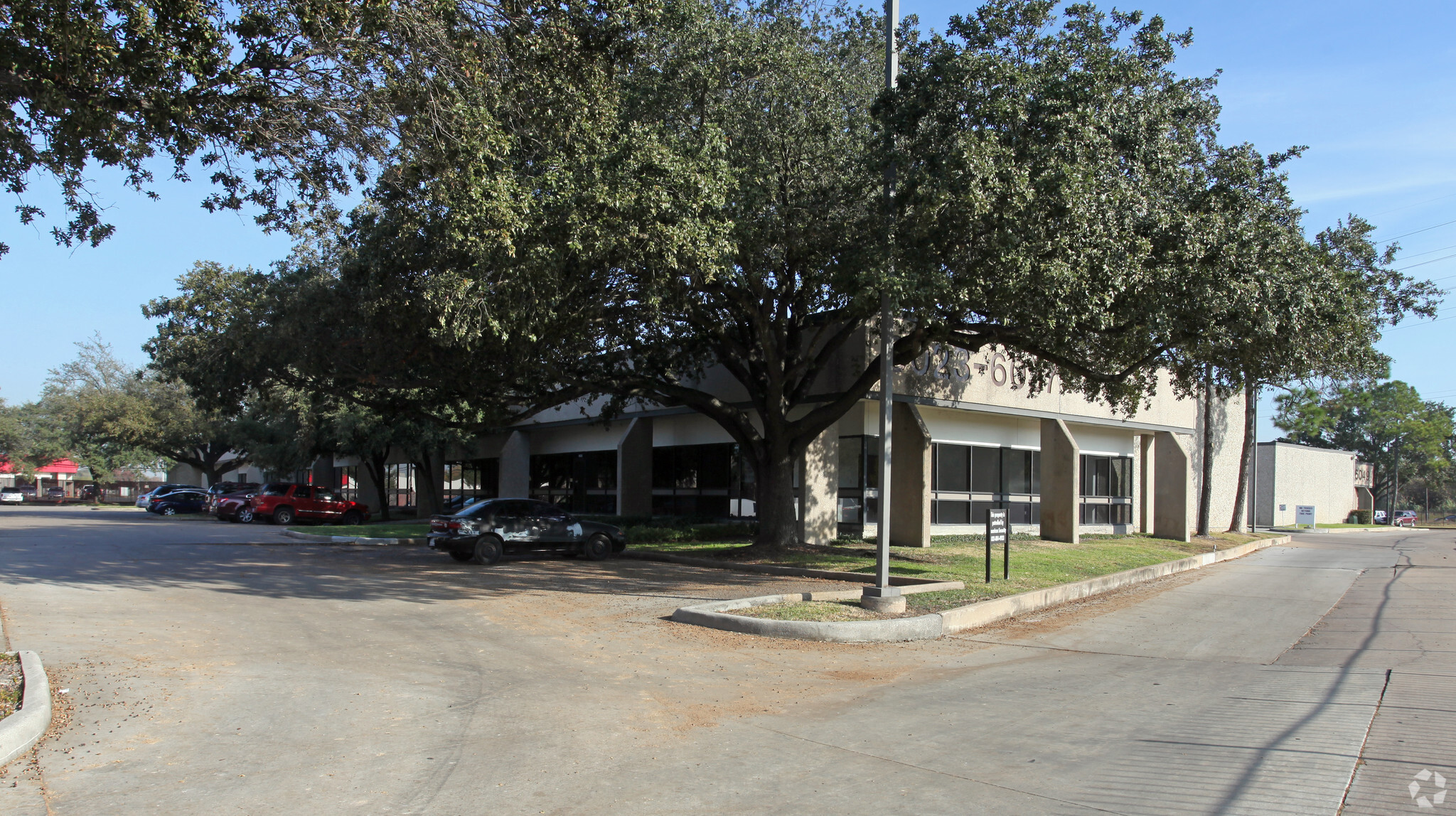 5975-5999 S Loop Fwy E, Houston, TX for lease Building Photo- Image 1 of 6