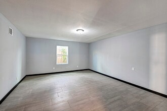 1923 Kolfahl St, Houston, TX for lease Interior Photo- Image 2 of 6