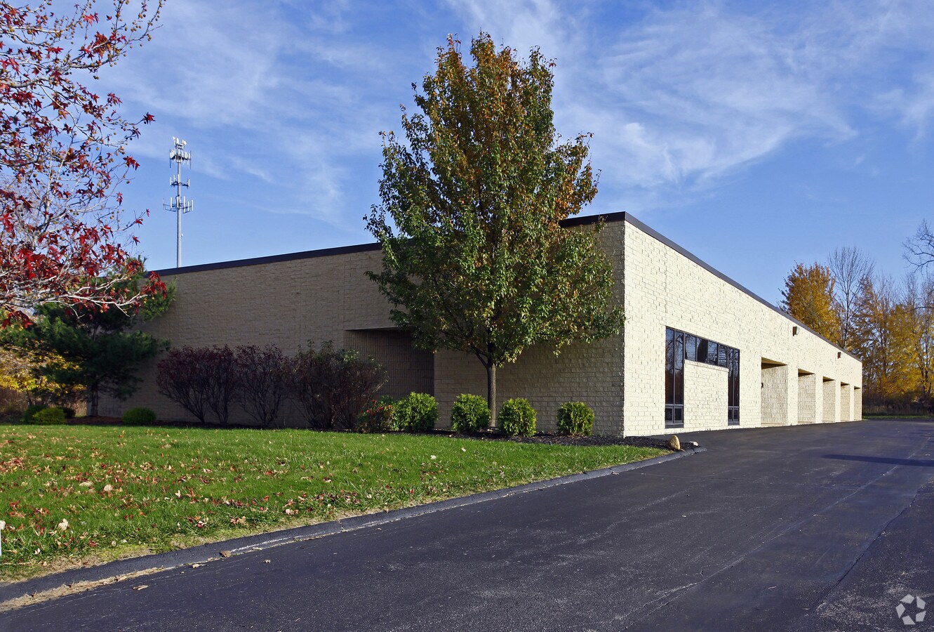 8666 Tyler Blvd, Mentor, OH 44060