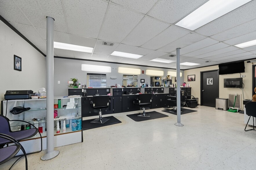 4110 Haltom Rd, Haltom City, TX for sale - Building Photo - Image 3 of 20