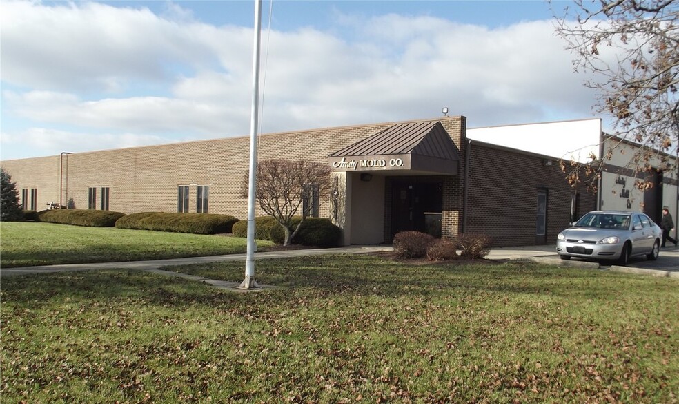 1411 Commerce Park Dr, Tipp City, OH for sale - Building Photo - Image 1 of 1