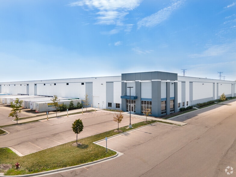 4200 Ferry Rd, Aurora, IL for sale - Primary Photo - Image 1 of 1