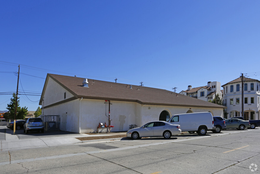 7600 Eigleberry St, Gilroy, CA for lease - Building Photo - Image 2 of 3