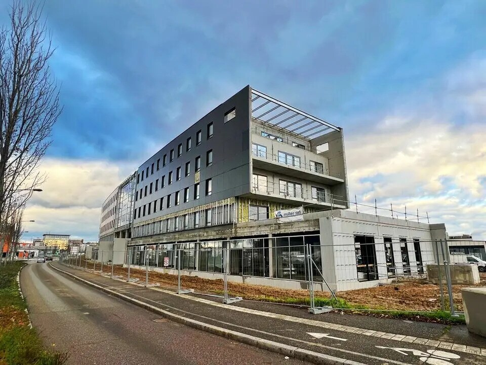 Location Bureaux 540 m² - Photo 1
