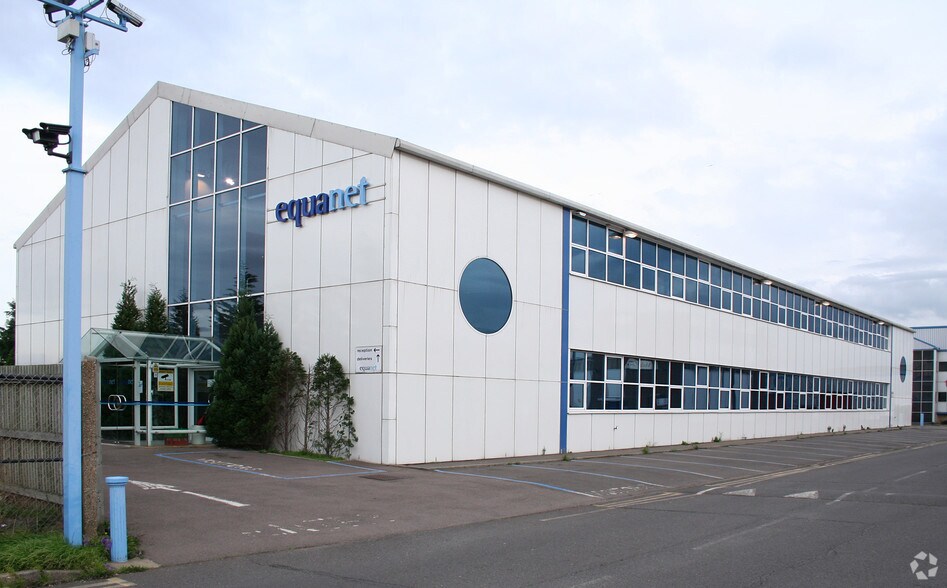 Red Lion Rd, Surbiton for sale - Primary Photo - Image 1 of 1