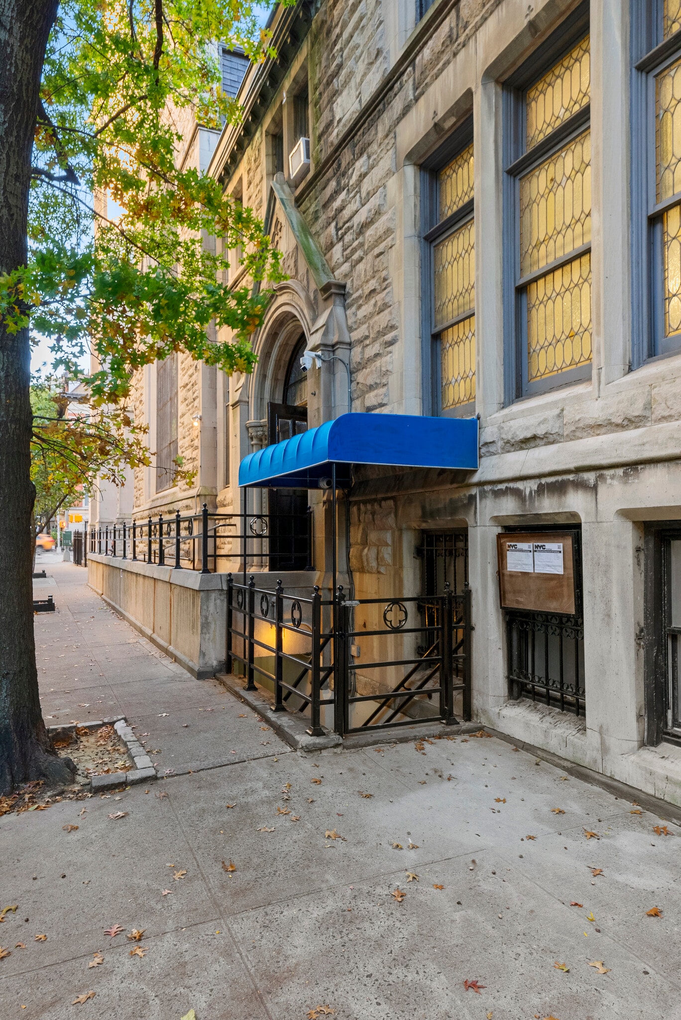 302 W 91st St, New York, NY for lease Building Photo- Image 1 of 8