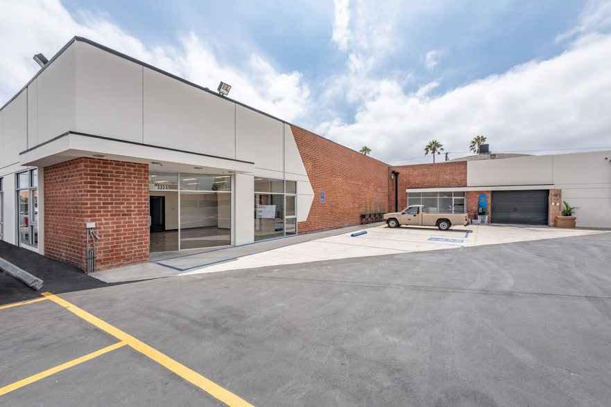 3355 W El Segundo Blvd, Hawthorne, CA for lease - Building Photo - Image 2 of 9