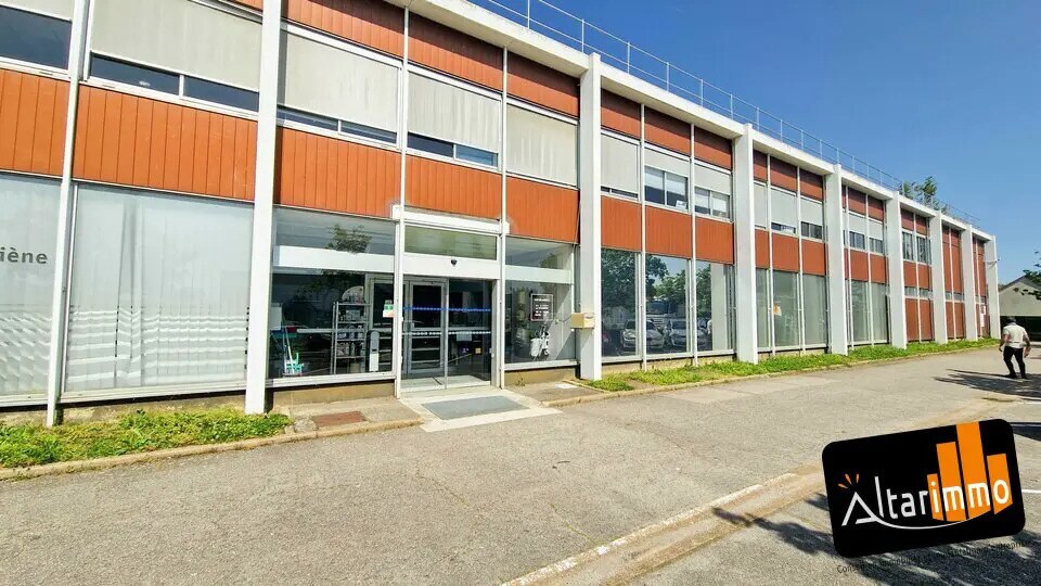 Office in Mainvilliers for lease Building Photo- Image 1 of 6