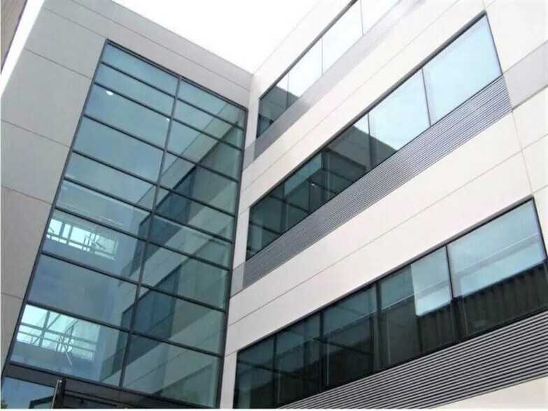 Flex in Blagnac for lease - Building Photo - Image 2 of 40