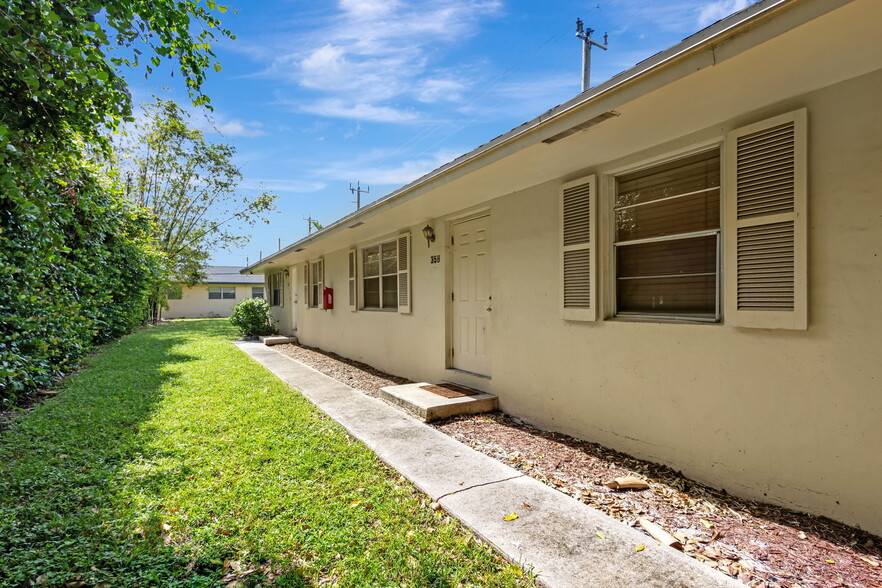 352 W Pine St, Lantana, FL for sale - Building Photo - Image 3 of 50