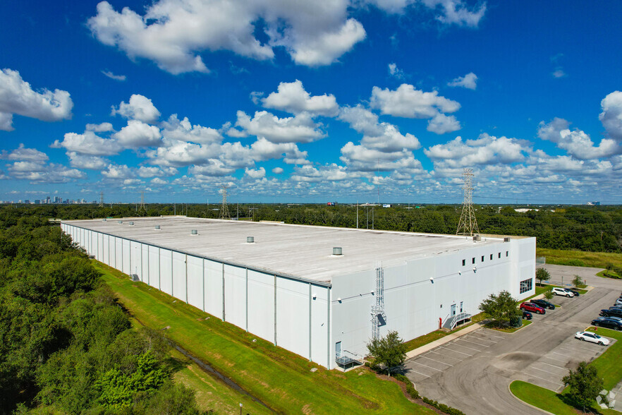 1141 S US Highway 301, Tampa, FL for lease - Building Photo - Image 2 of 5