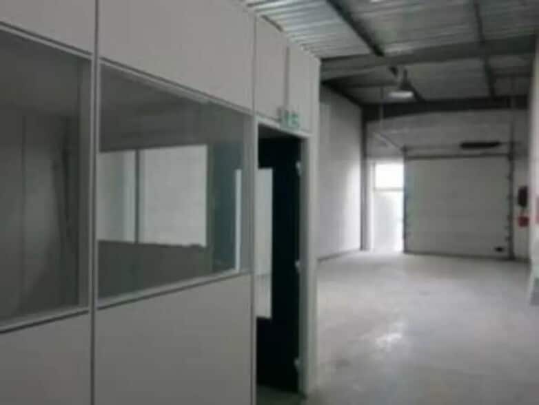 Industrial in Vénissieux for lease - Interior Photo - Image 3 of 3