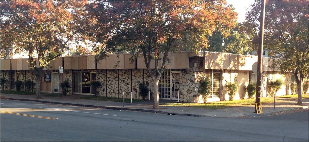902 N Hunter St, Stockton, CA for lease - Building Photo - Image 1 of 17