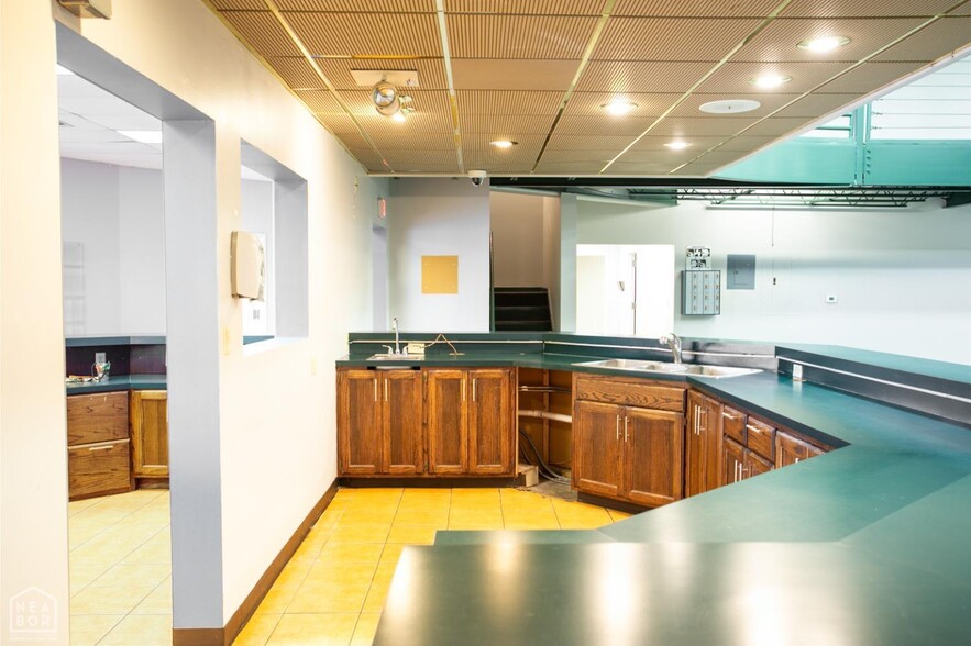 2617 Phillips Dr, Jonesboro, AR for sale - Interior Photo - Image 1 of 18