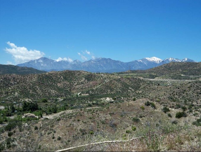 Summit Valley Rd, Hesperia, CA 92345