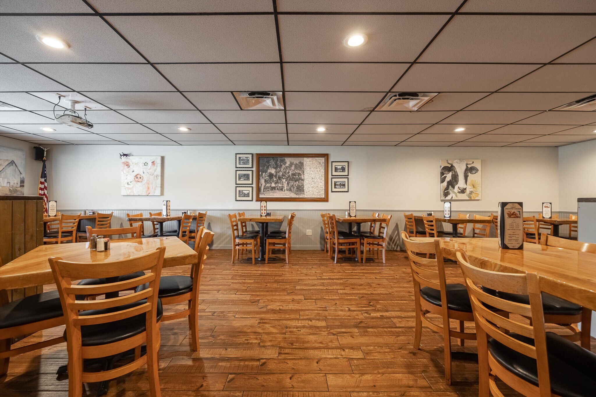 100 S Main St, Labelle, FL 33935 The Quart House