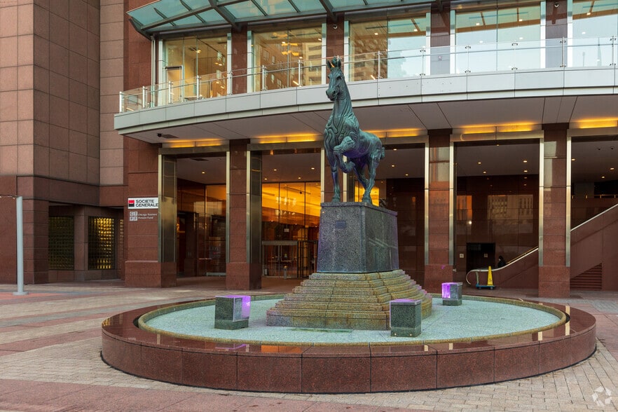 425 S Financial Pl, Chicago, IL for lease - Building Photo - Image 3 of 14