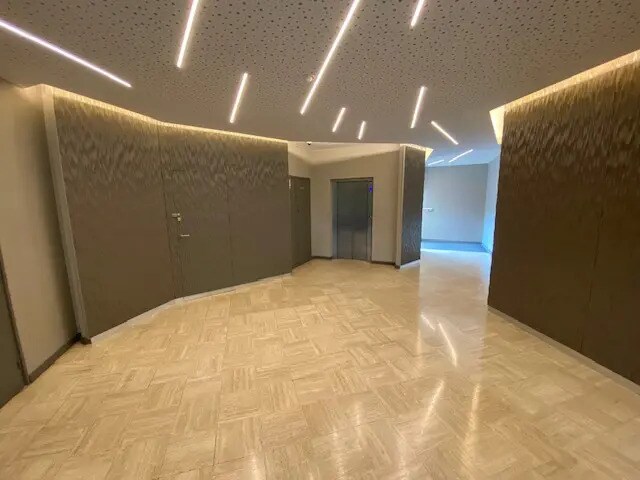 Office in Saint-Gratien for lease - Building Photo - Image 2 of 6