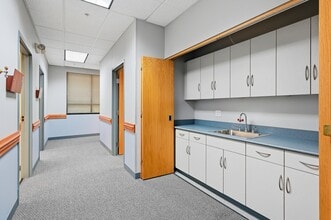 750 Fletcher Dr, Elgin, IL for lease Interior Photo- Image 1 of 17