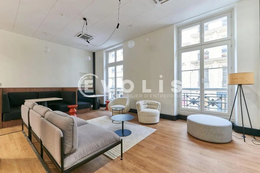 Office in Paris for lease - Interior Photo - Image 3 of 11