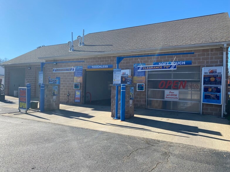 127 W Main St, Stafford Springs, CT for sale - Building Photo - Image 3 of 9