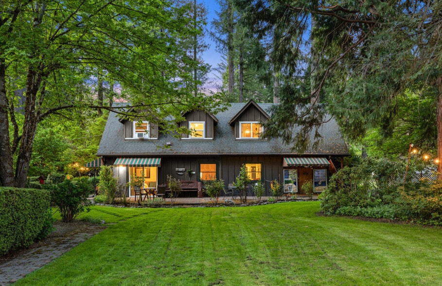 49198 McKenzie Hwy, Vida, OR for sale - Building Photo - Image 1 of 48