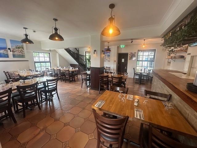 300 Borough Road, Birkenhead for sale - Interior Photo - Image 2 of 21