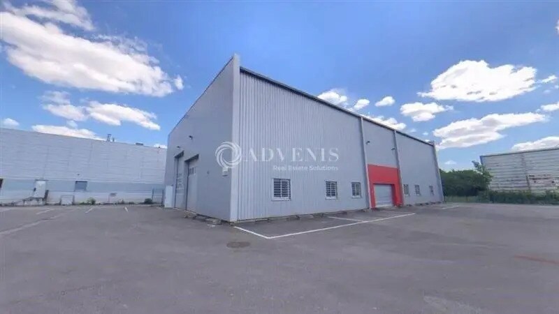 Flex in Metz for lease Building Photo- Image 1 of 9