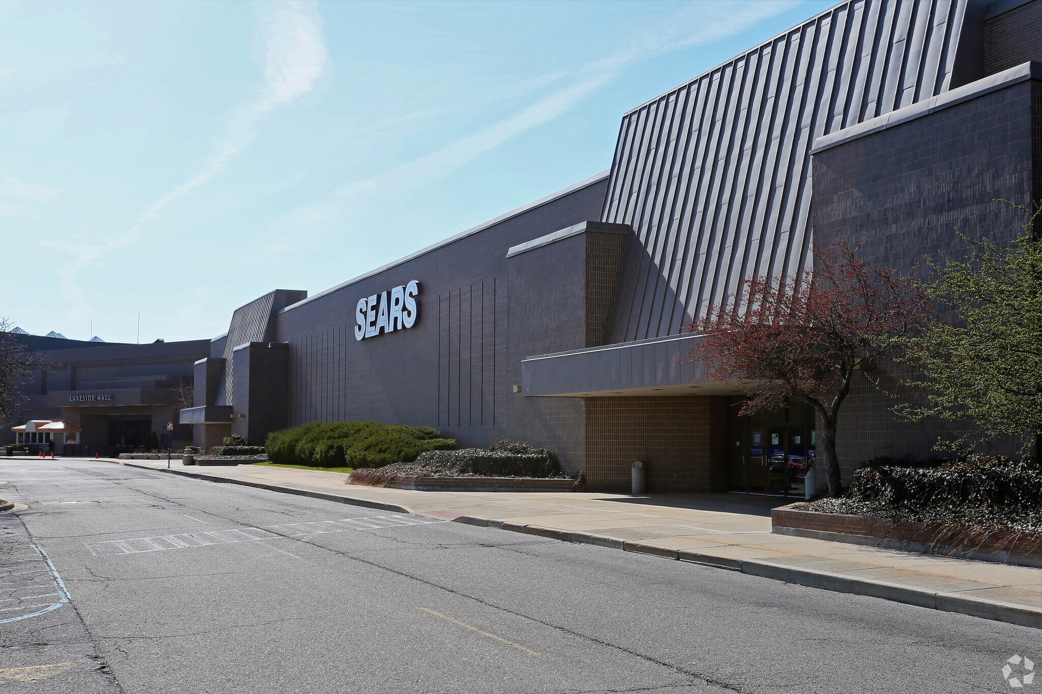 14100 Lakeside Cir, Sterling Heights, MI for sale Building Photo- Image 1 of 1