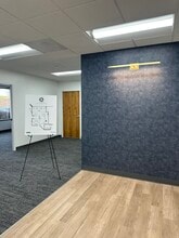 5550 77 Center Dr, Charlotte, NC for lease Interior Photo- Image 2 of 4