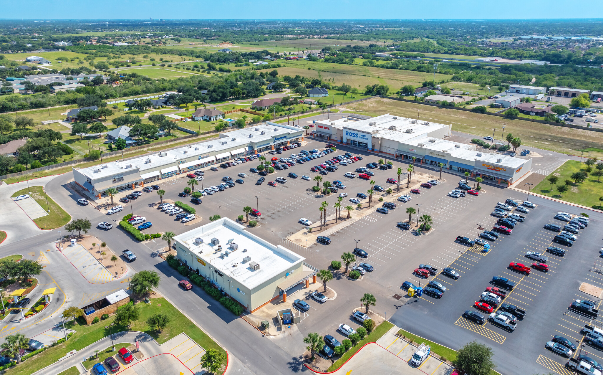 Palmhurst Village Shopping Center portfolio of 3 properties for sale on LoopNet.com Building Photo- Image 1 of 11